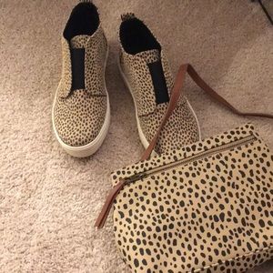 Crossover handbag & Sneakers size 6